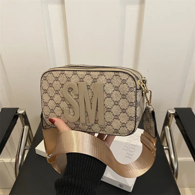 Women's Retro Crossbody Bag with Letter Print - Image 4