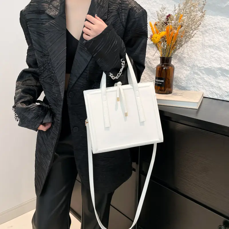 Women's Pink Square Shoulder Bag 2025 New Style - Image 9