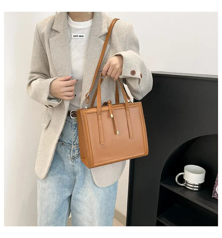 Women's Pink Square Shoulder Bag 2025 New Style — feature 11