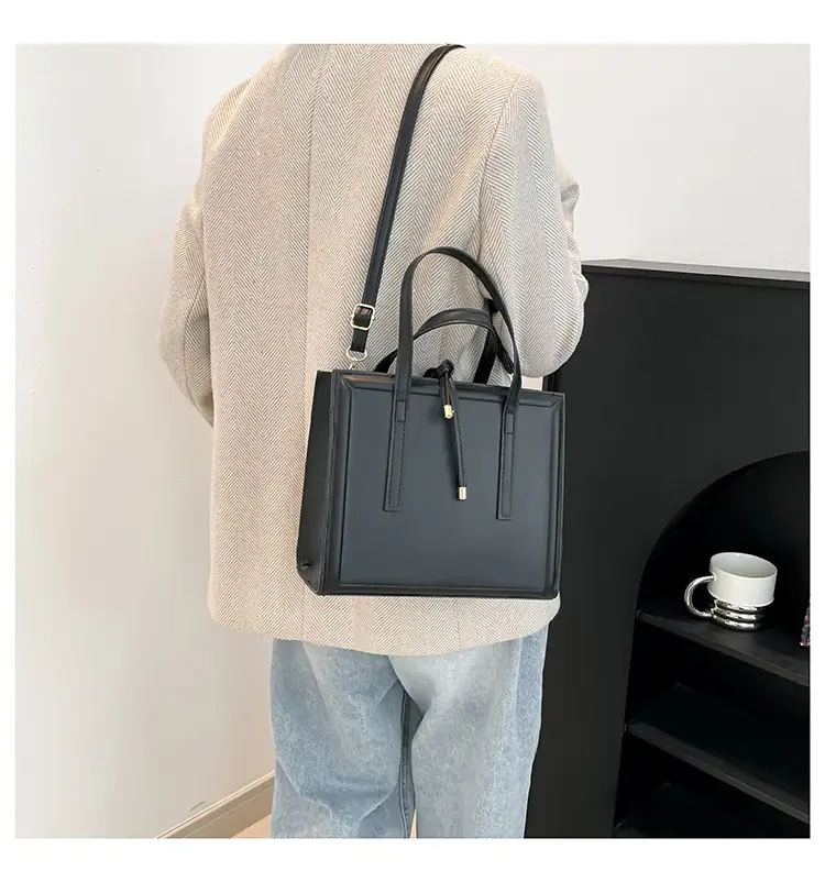 Women's Pink Square Shoulder Bag 2025 New Style — feature 18
