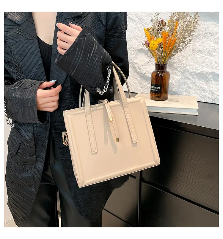 Women's Pink Square Shoulder Bag 2025 New Style — feature 19