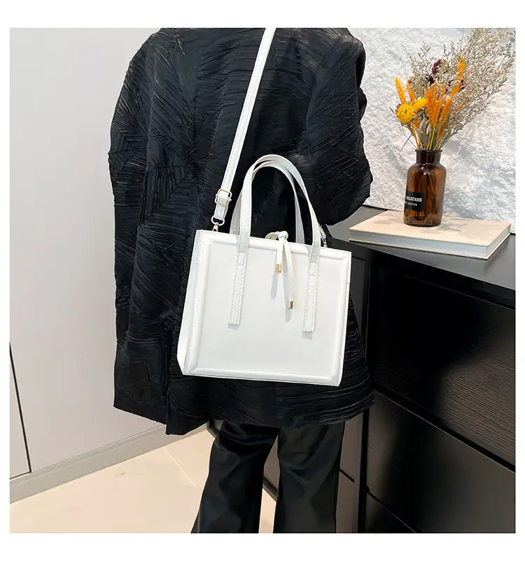 Women's Pink Square Shoulder Bag 2025 New Style — feature 24