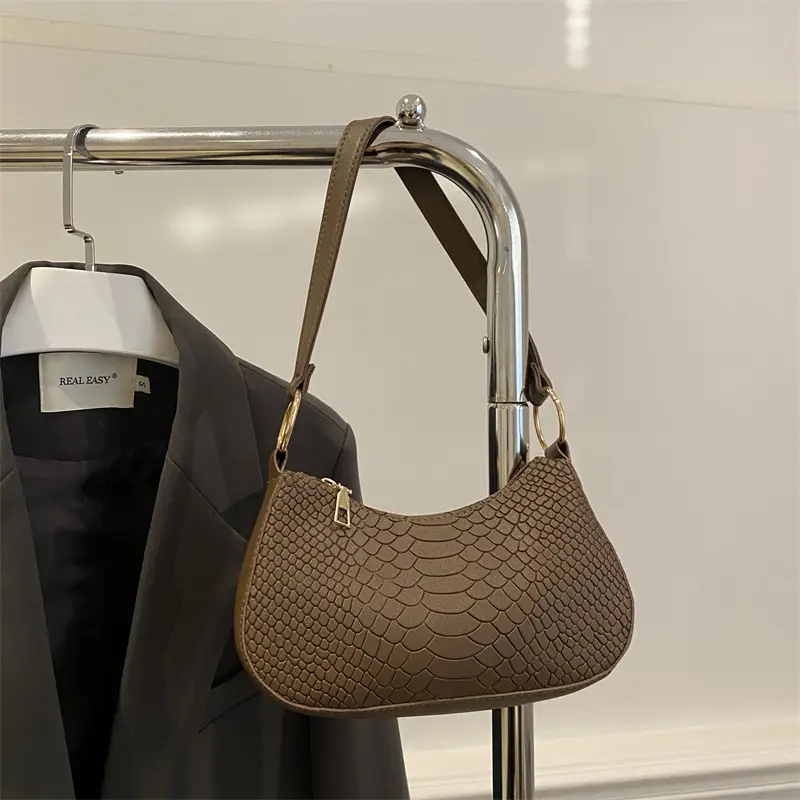 Black Croc Textured Shoulder Bag for Women 2024 - Image 4