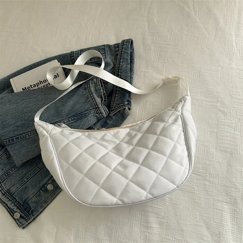 Large Capacity Rhombic Embroidery Shoulder Bag Women