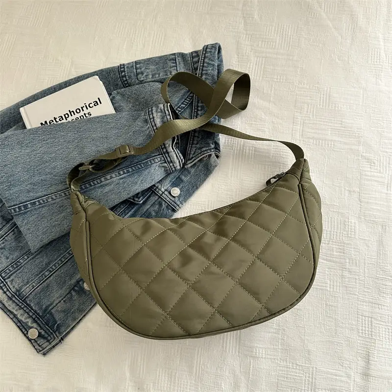 Large Capacity Rhombic Embroidery Shoulder Bag Women