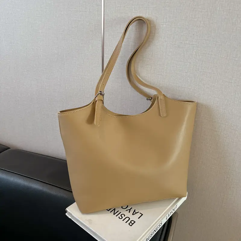 Women's Large Capacity Tan Shoulder Bag 2025 - Image 5