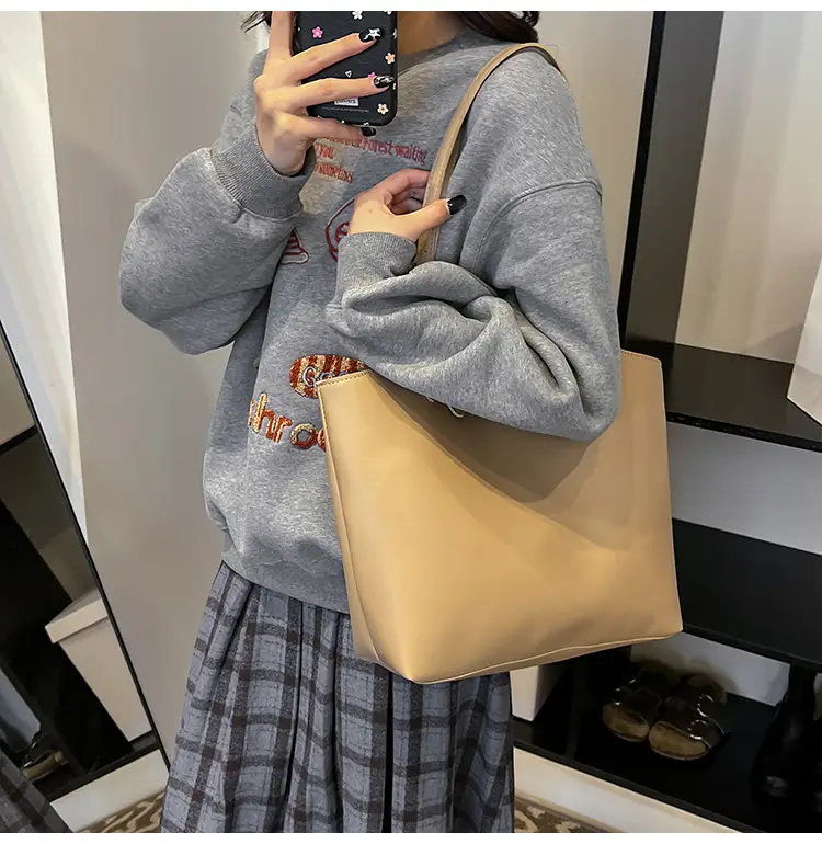 Women's Large Capacity Tan Shoulder Bag 2025 — feature 26