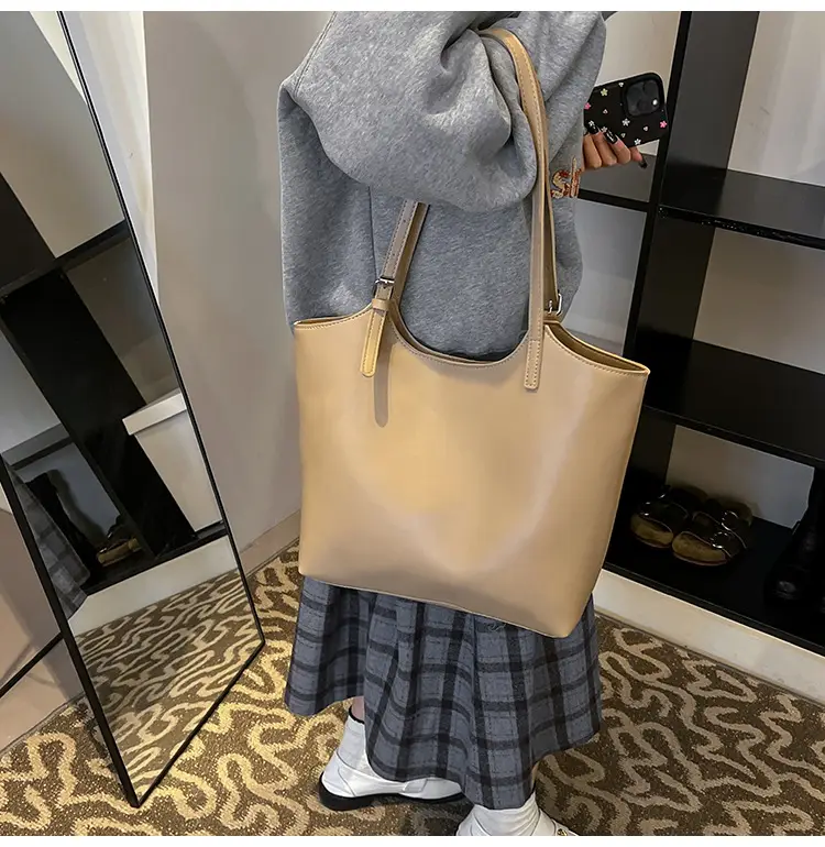 Women's Large Capacity Tan Shoulder Bag 2025 — feature 29
