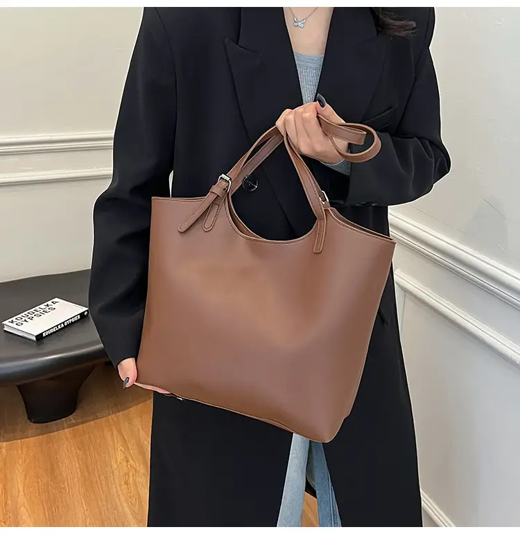 Women's Large Capacity Tan Shoulder Bag 2025 — feature 9