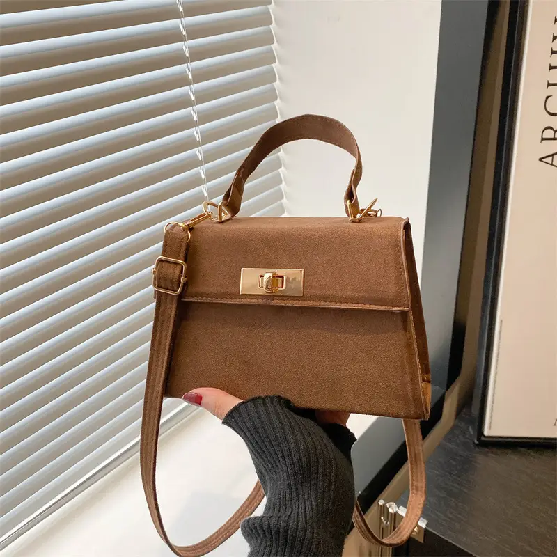 Black Retro Shoulder Crossbody Bag 2025 Kelly Style - Image 6