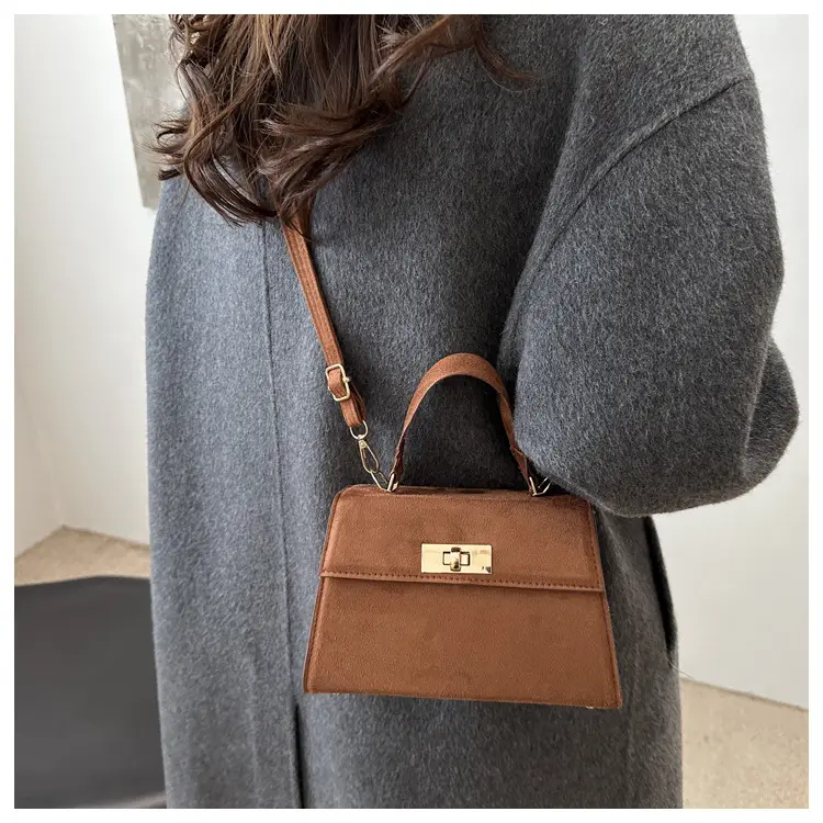 Black Retro Shoulder Crossbody Bag 2025 Kelly Style — feature 13