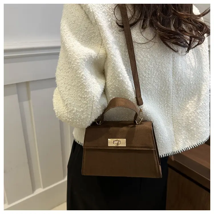 Black Retro Shoulder Crossbody Bag 2025 Kelly Style — feature 14