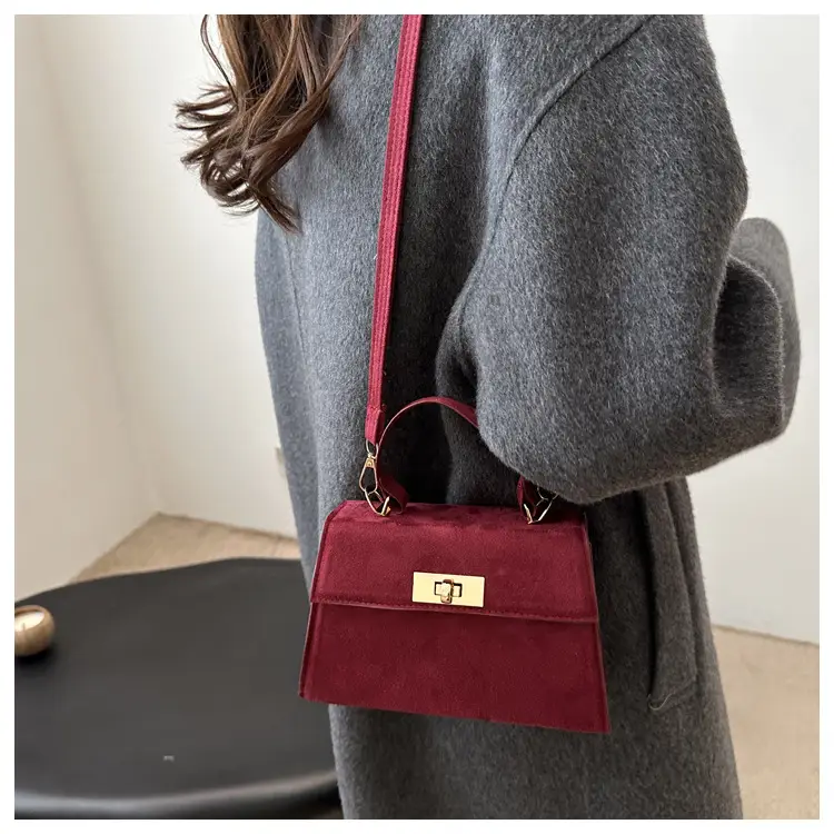Black Retro Shoulder Crossbody Bag 2025 Kelly Style — feature 9