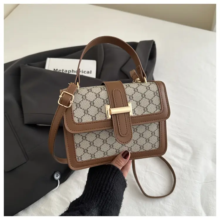 Korean Style Shoulder Crossbody Bag Women's Niche Color Contrast Commuter Small Square Bag - Image 3