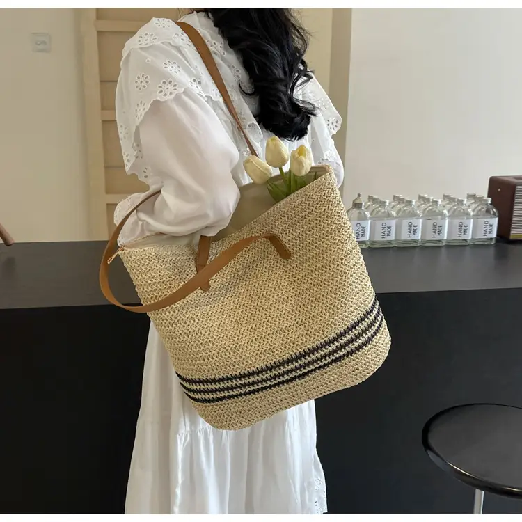 Hollow Straw Shoulder Bag Large Capacity Women — feature 17
