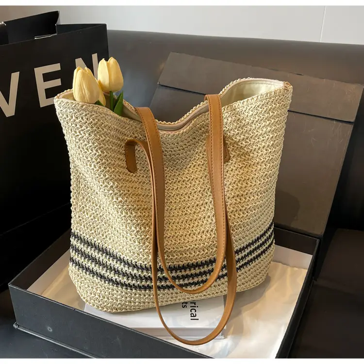 Hollow Straw Shoulder Bag Large Capacity Women — feature 25