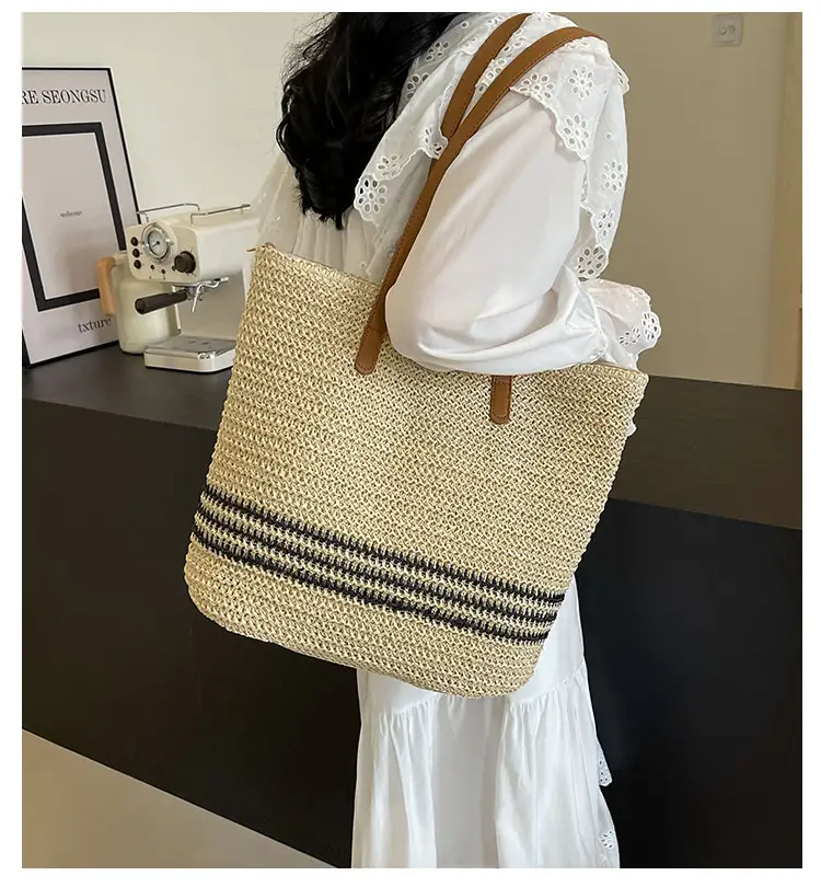 Hollow Straw Shoulder Bag Large Capacity Women — feature 4
