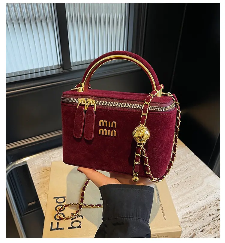 Women's Velvet Crossbody Bag Maroon Gold Chain 2025 — feature 2