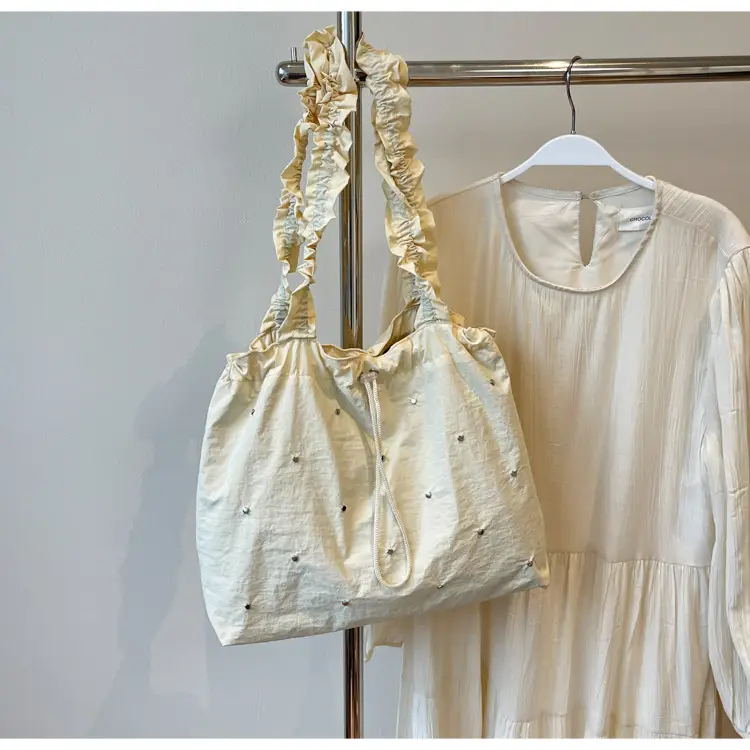 Women's Korean Style Rivet Shoulder Bag Cream — feature 15