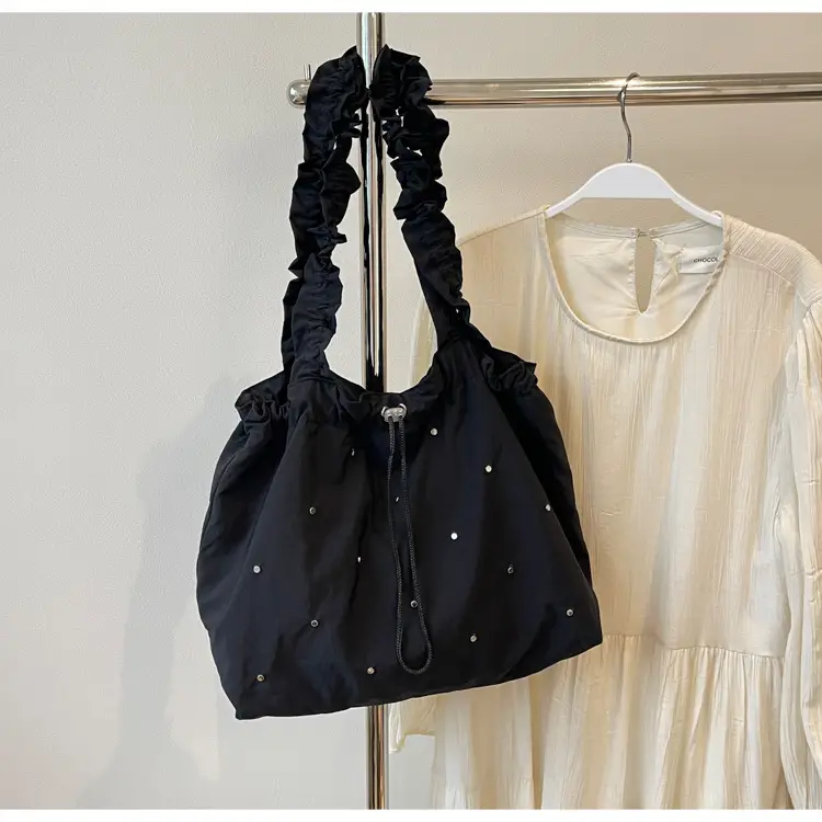 Women's Korean Style Rivet Shoulder Bag Cream — feature 18