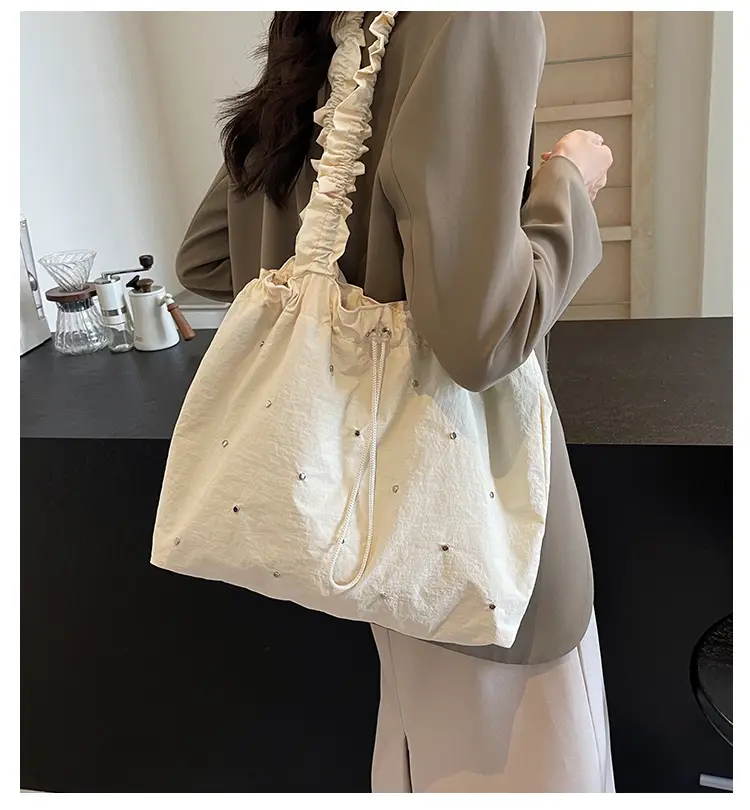 Women's Korean Style Rivet Shoulder Bag Cream — feature 2