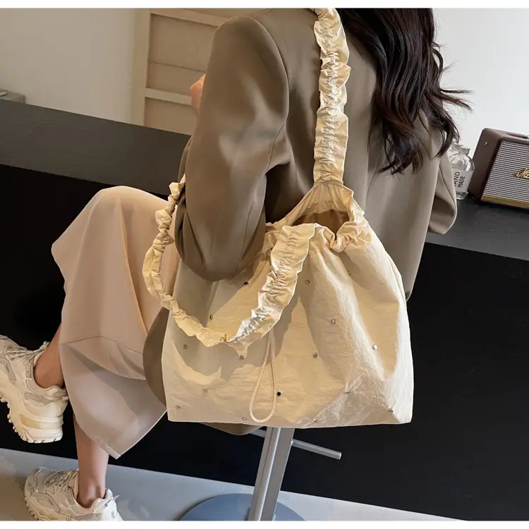 Women's Korean Style Rivet Shoulder Bag Cream — feature 30
