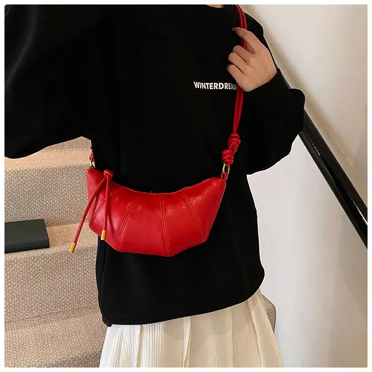 Women's Brown Leather Crossbody Bag with Chain Strap — feature 10