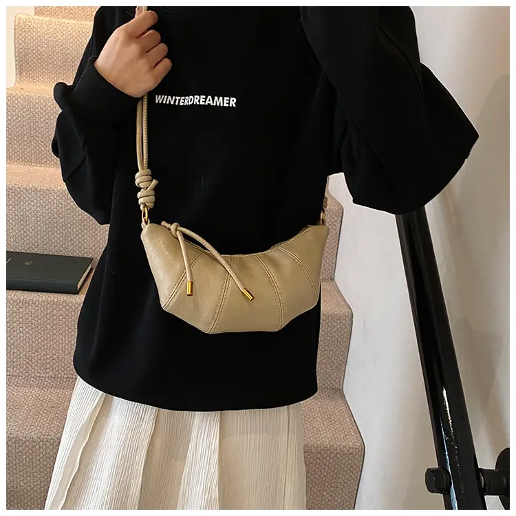 Women's Brown Leather Crossbody Bag with Chain Strap — feature 12