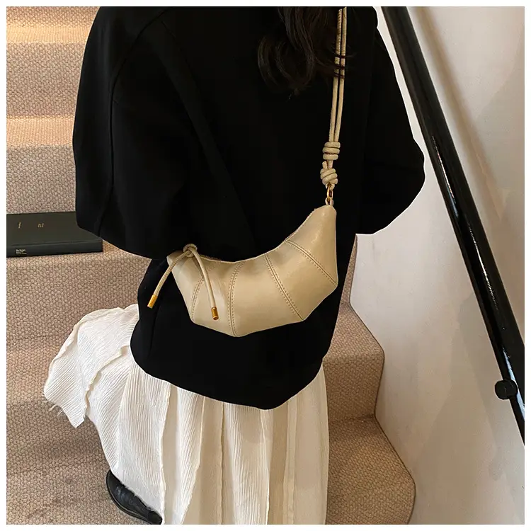 Women's Brown Leather Crossbody Bag with Chain Strap — feature 14