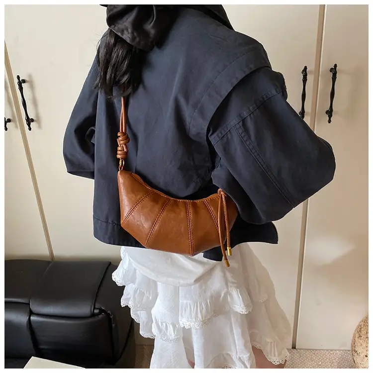 Women's Brown Leather Crossbody Bag with Chain Strap — feature 18