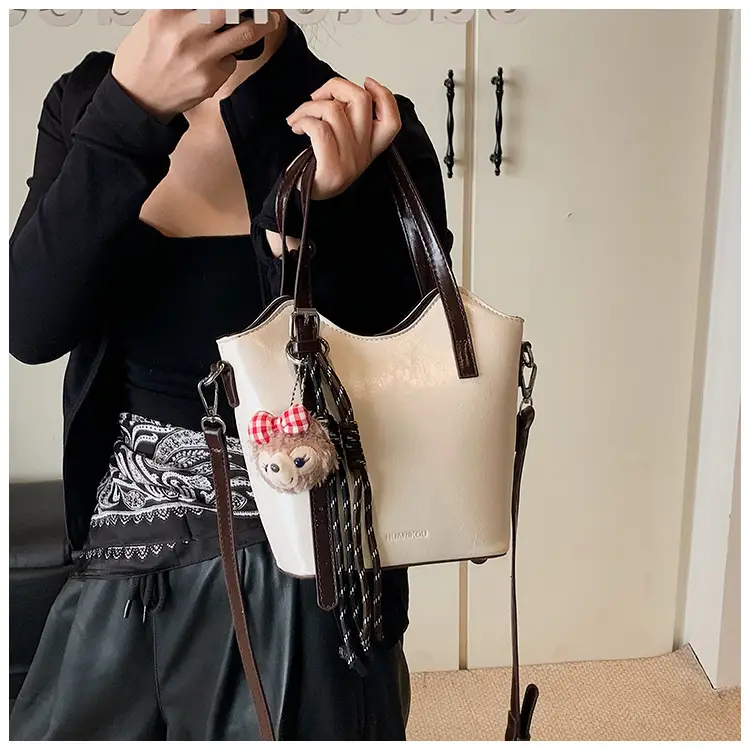 Elegant White Shoulder Bag with Tassel for Women — feature 19