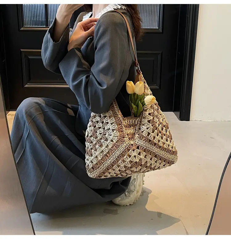 Women's Large Capacity Braided Leather Shoulder Bag — feature 11