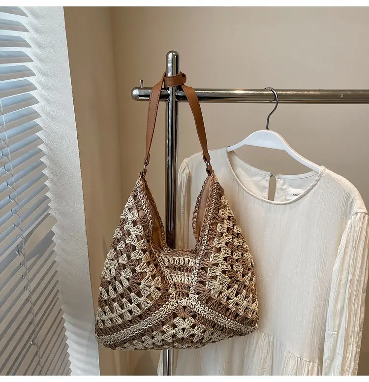 Women's Large Capacity Braided Leather Shoulder Bag — feature 22