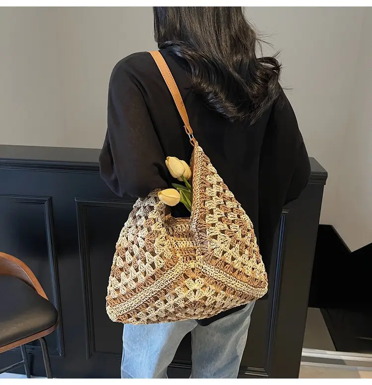 Women's Large Capacity Braided Leather Shoulder Bag — feature 6