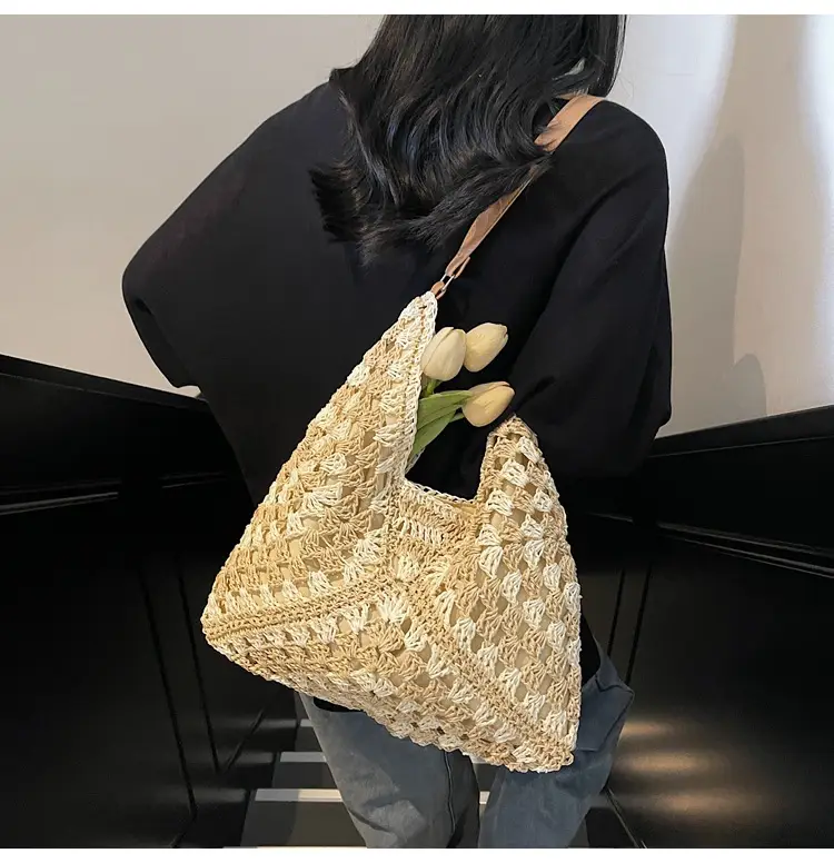Women's Large Capacity Braided Leather Shoulder Bag — feature 7
