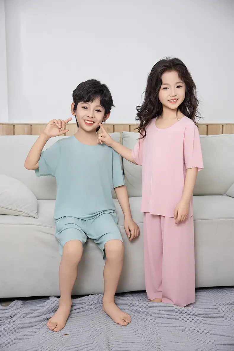 Summer New Style Boys' Short-Sleeved Loose Seamless Ice Silk Home Clothes Children's Two-Piece Set Girls' Pajamas Set Wholesale — feature 14