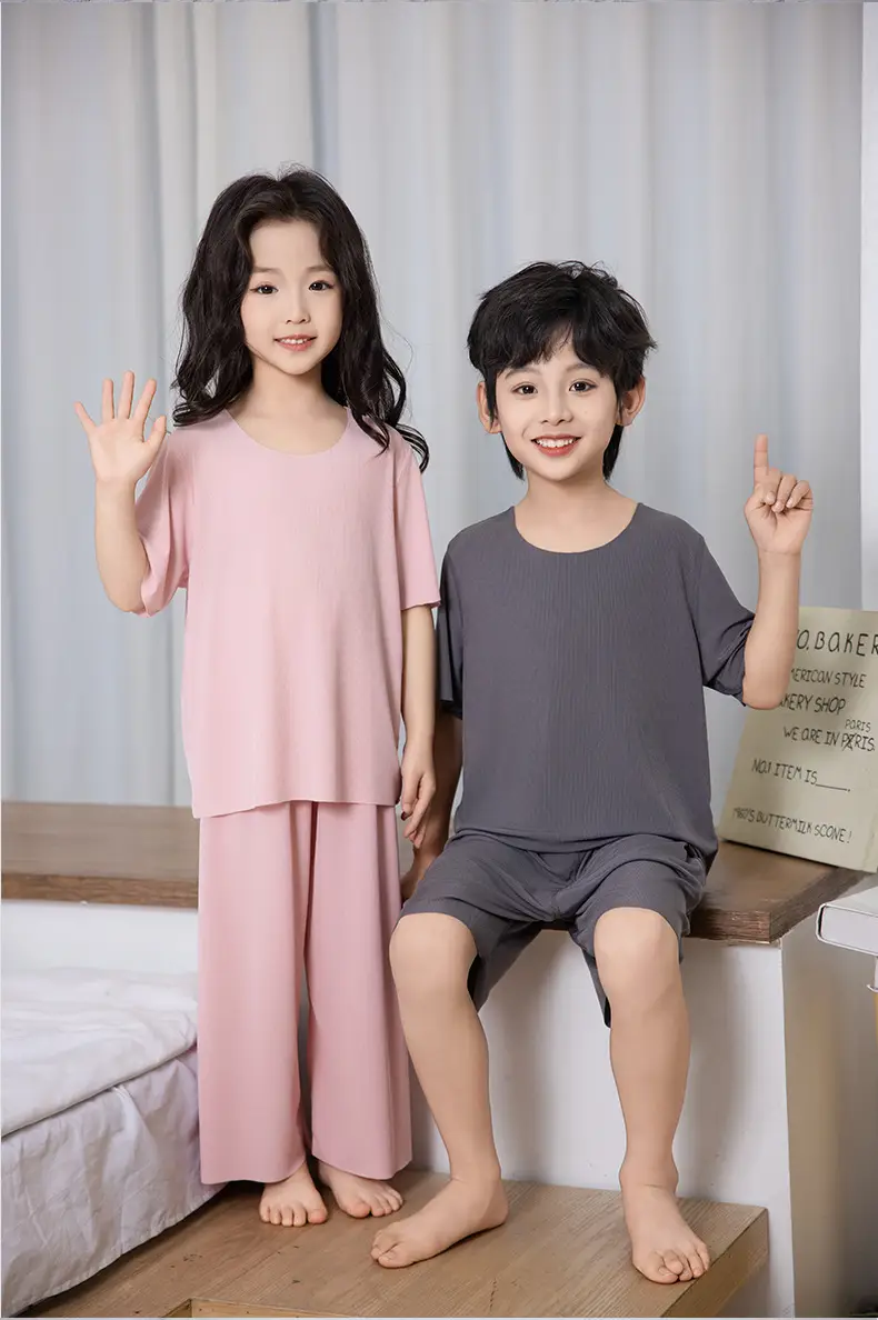 Summer New Style Boys' Short-Sleeved Loose Seamless Ice Silk Home Clothes Children's Two-Piece Set Girls' Pajamas Set Wholesale — feature 15