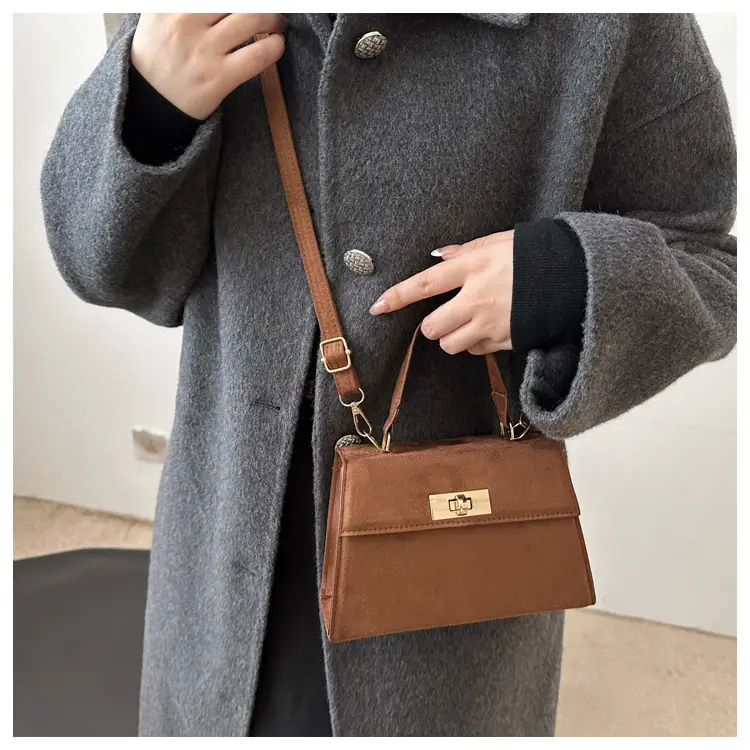 2025 Spring Brown Leather Shoulder Bag with Lock — feature 21