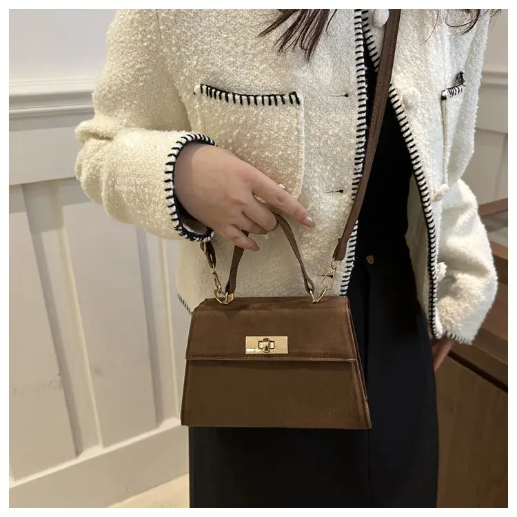 2025 Spring Brown Leather Shoulder Bag with Lock — feature 31