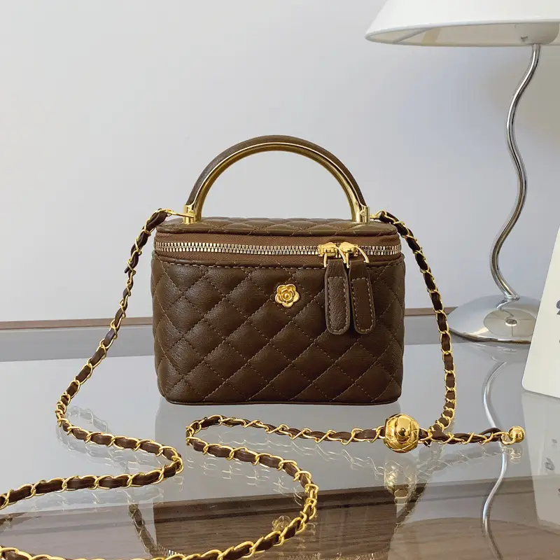 White Rhombic Crossbody Bag with Gold Chain - Image 4