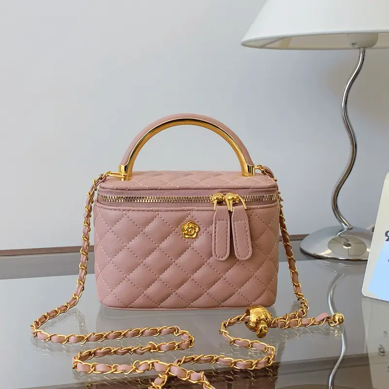 White Rhombic Crossbody Bag with Gold Chain - Image 6