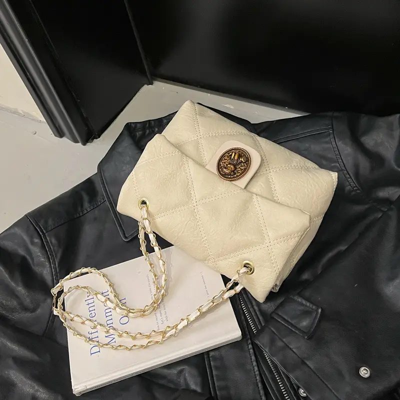 Women Rhomboid Chain Crossbody Bag Black 2025 - Image 3
