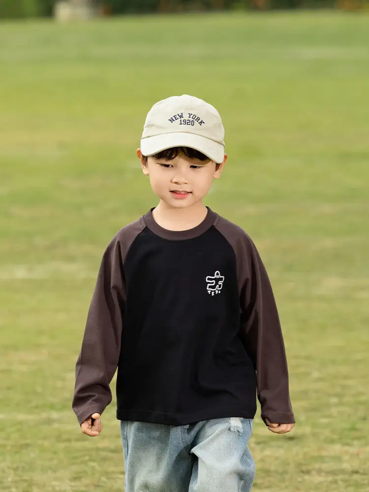 Boy's Korean Style Contrast Raglan T-Shirt with Letter Design