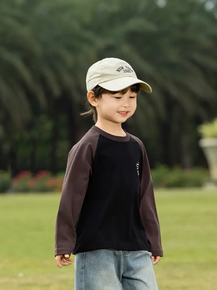 Boy's Korean Style Contrast Raglan T-Shirt with Letter Design