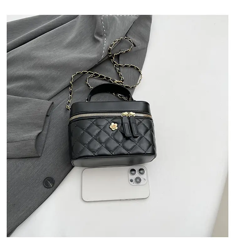 2026 Rhombus Chain Shoulder Crossbody Bag for Women — feature 12