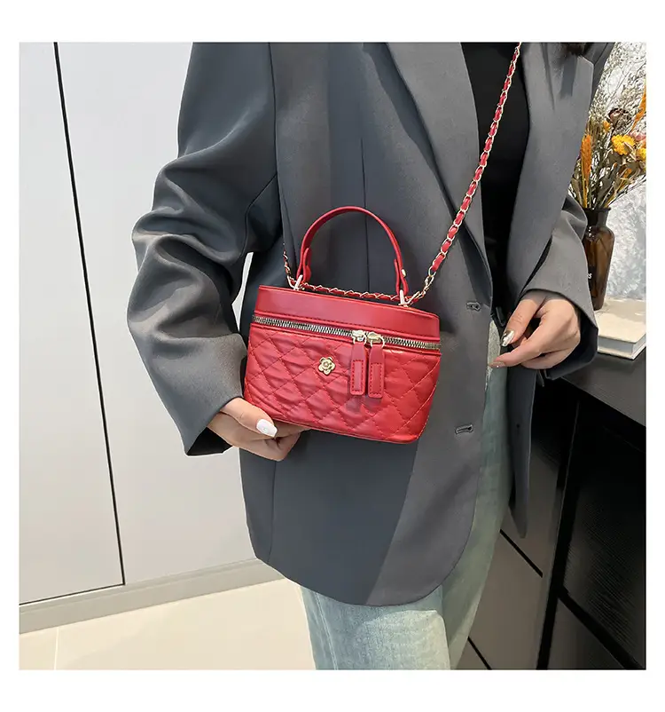 2026 Rhombus Chain Shoulder Crossbody Bag for Women — feature 8