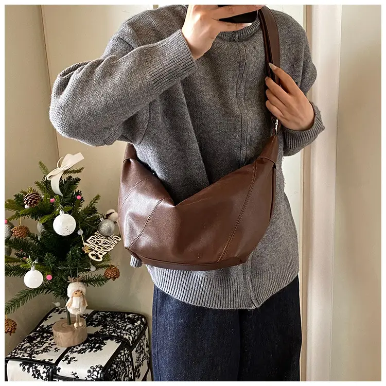 Black Crossbody Bag for Women Large Capacity 2025 — feature 12