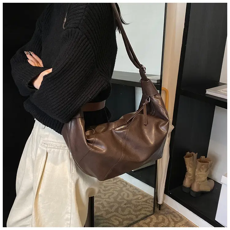 Black Crossbody Bag for Women Large Capacity 2025 — feature 13