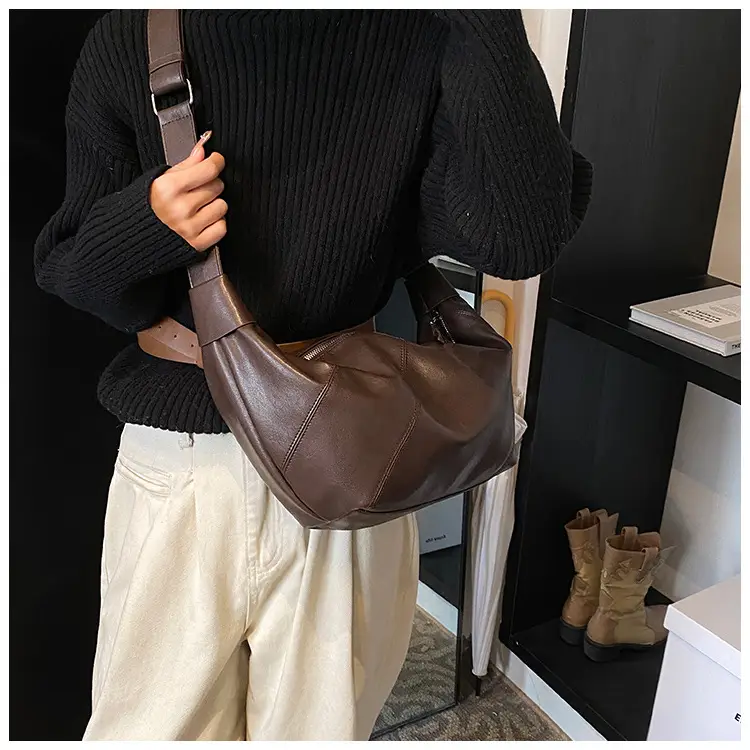 Black Crossbody Bag for Women Large Capacity 2025 — feature 15