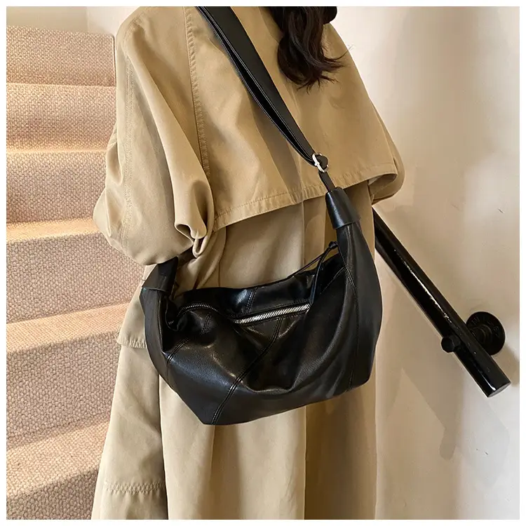 Black Crossbody Bag for Women Large Capacity 2025 — feature 16